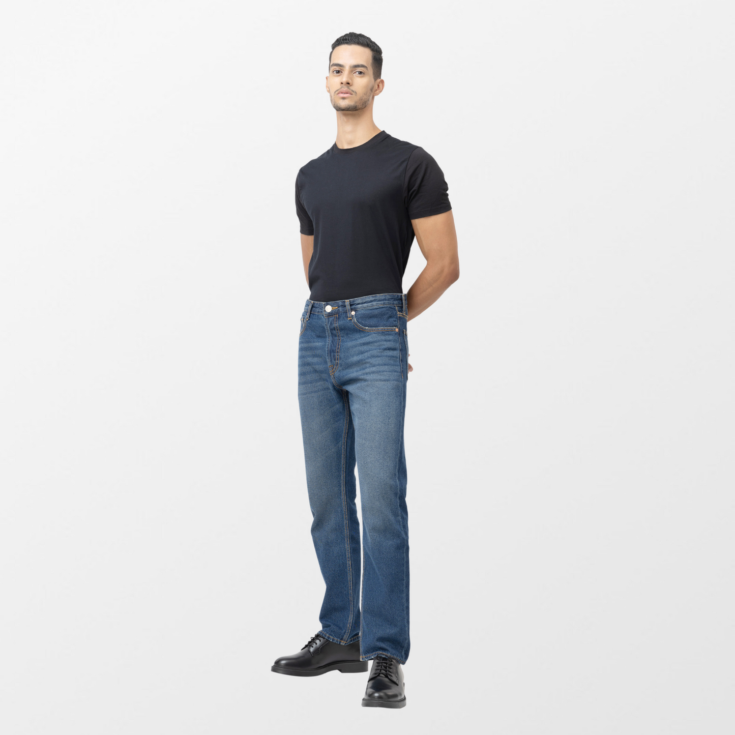 
                  
                    STRAIGHT-LEG VINTAGE STYLE JEAN 
                  
                